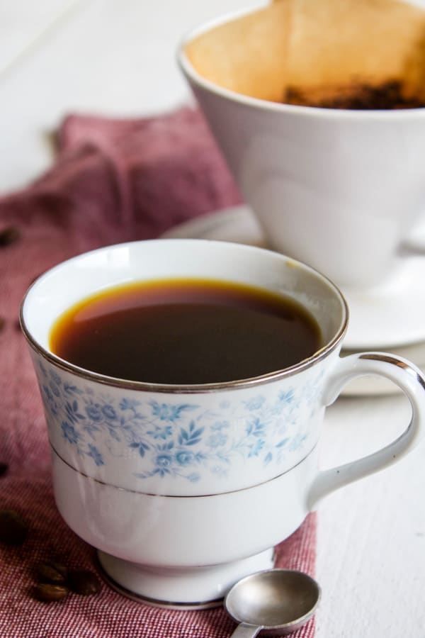 Perfect Pour Over Coffee - Pour over coffee will simplify your life! These gadgets take up hardly any space, use no electricity, and most importantly make delicious coffee. All you need are filters, coffee beans/grounds, and water. | rootsandradishes.com